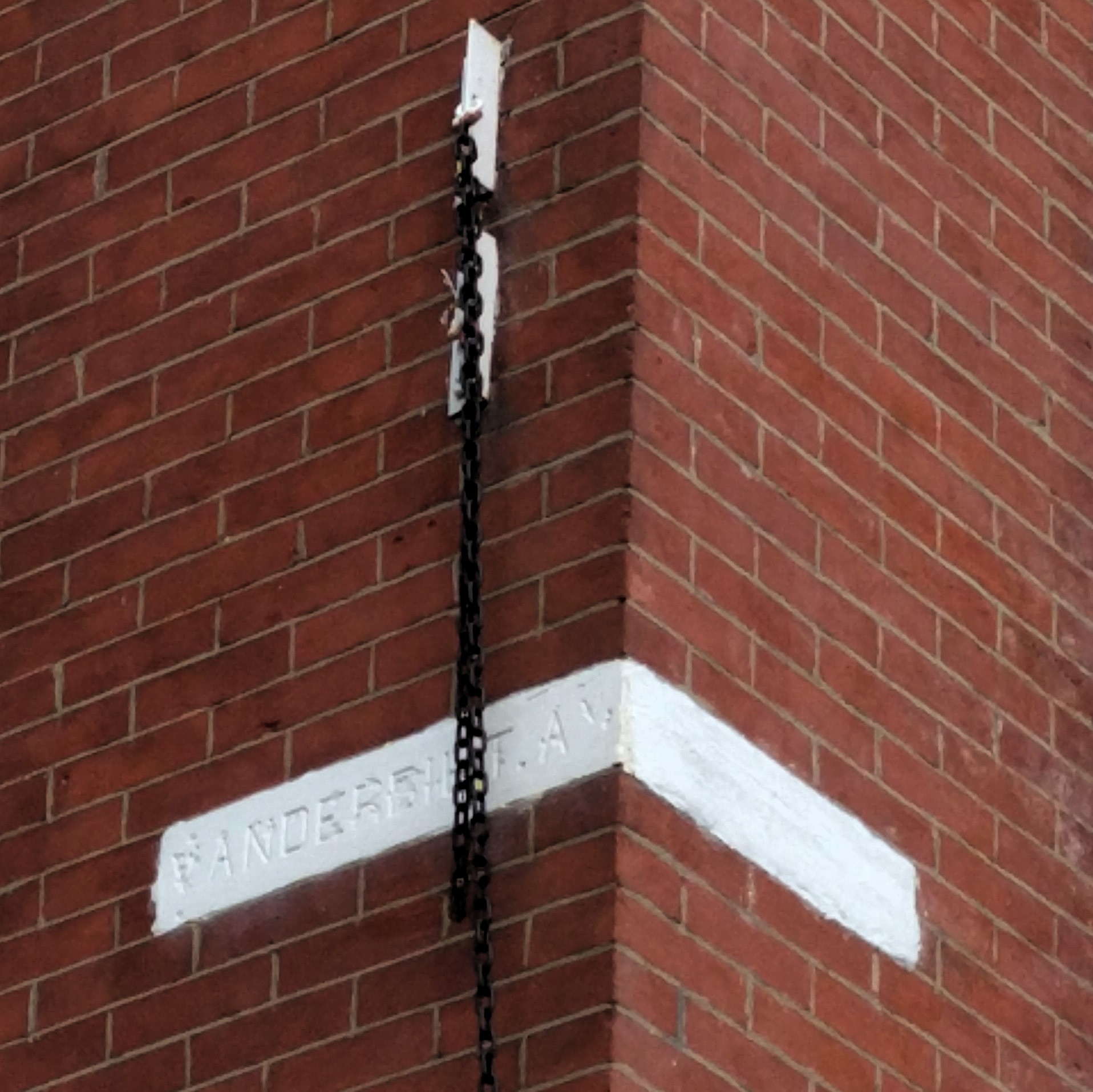 Vanderbilt Ave and (unlabeled) Dean St in Prospect Heights